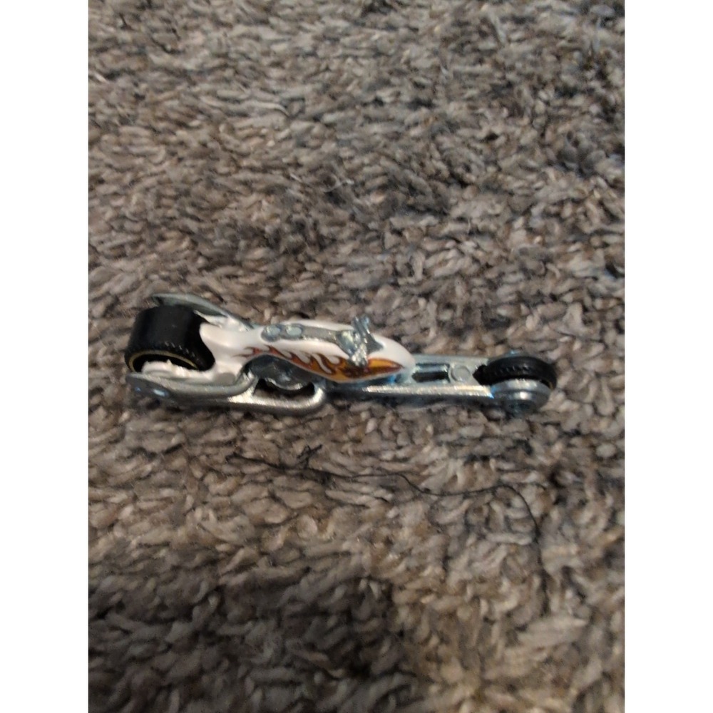 Hot Wheels 2010 Custom Car Show Hammer Sled Exclusive Diecast 1:64 White Flame